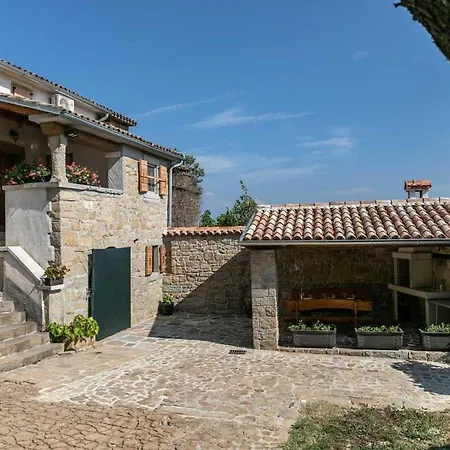 דירה Ninna בוזט